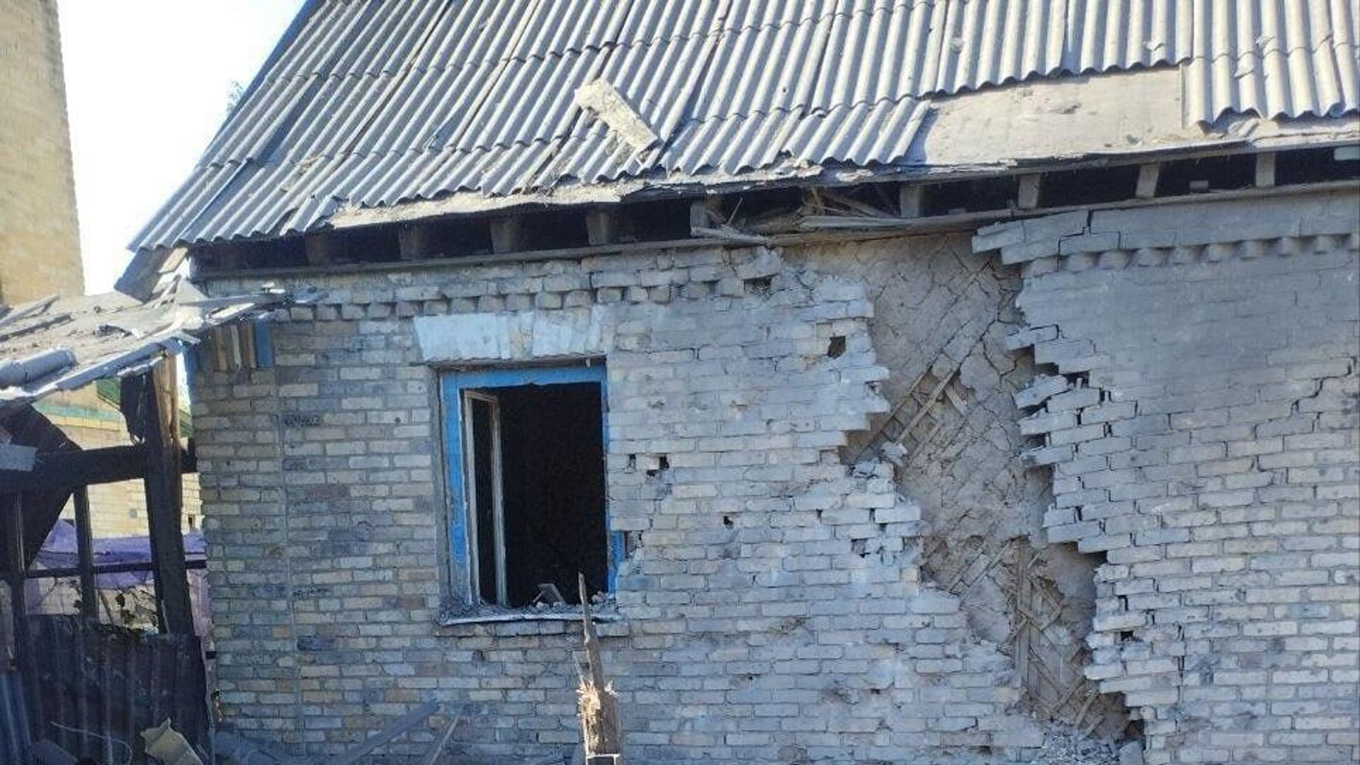Последствия обстрела поселка Мичурина в Никитовском районе Горловки Последствия обстрела поселка Мичурина в Никитовском районе Горловки - РИА Новости, 1920, 10.10.2024