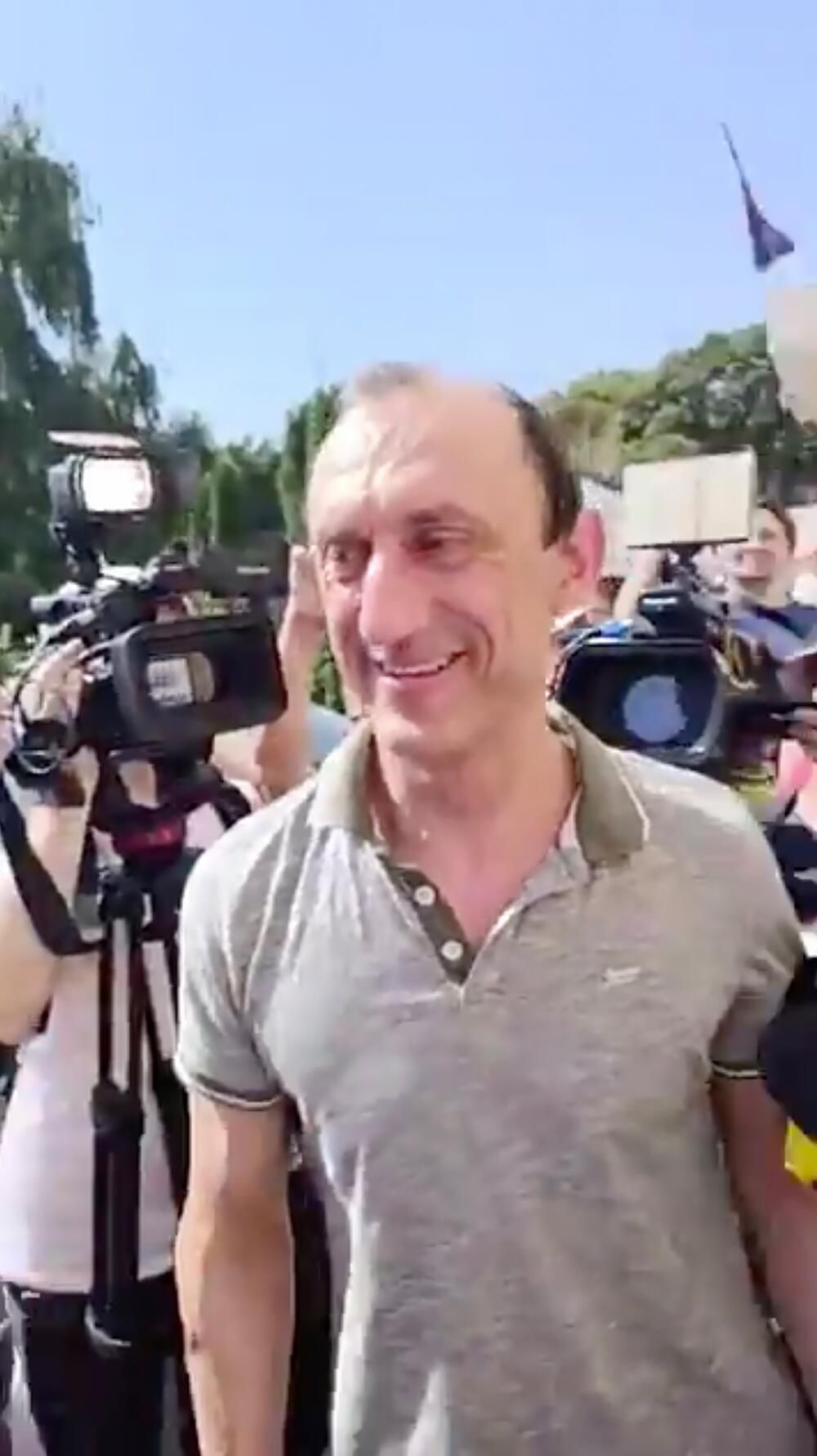 Роман Червинский после освобождения из СИЗО Роман Червинский после освобождения из СИЗО - РИА Новости, 1920, 25.09.2025