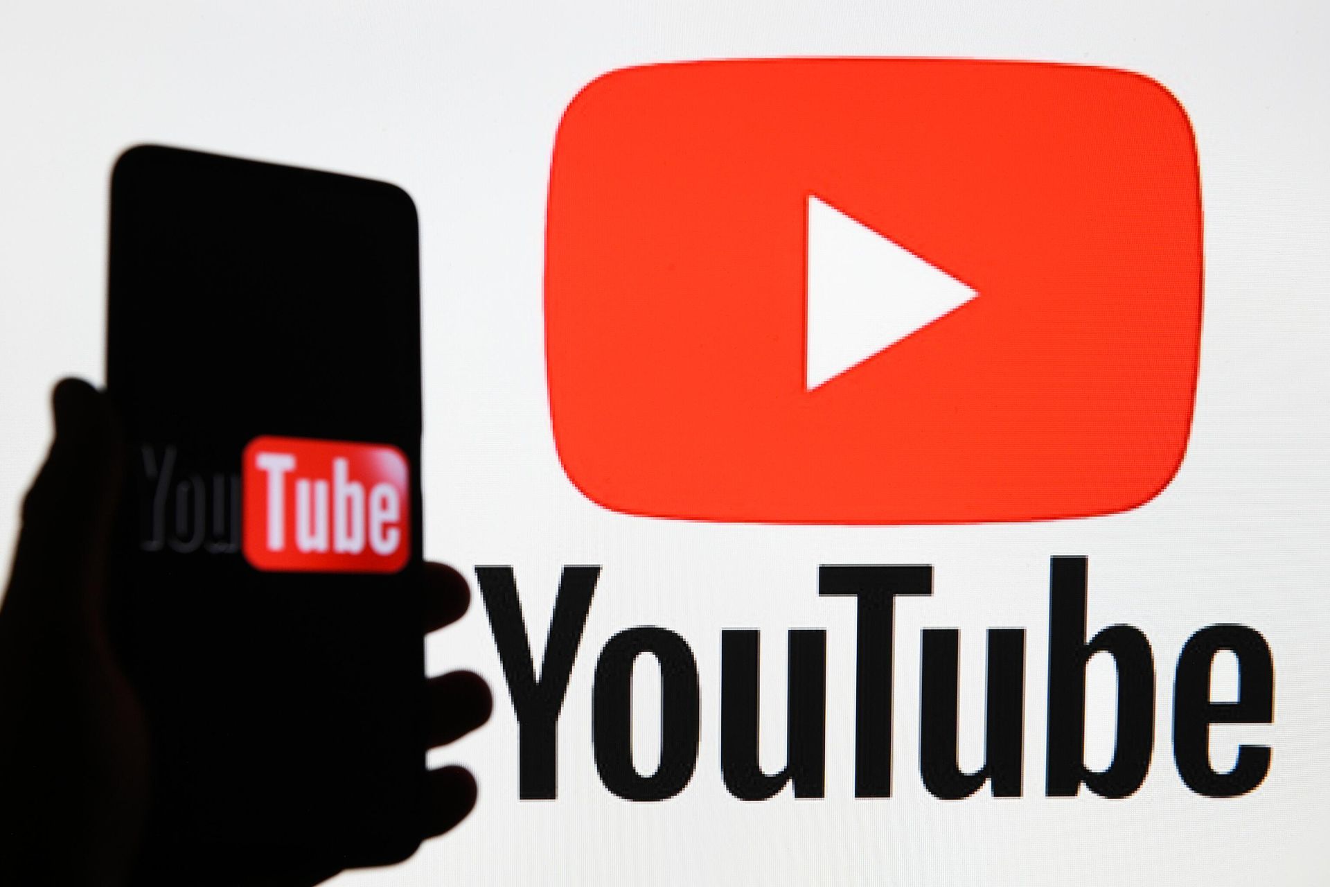 Логотип видеохостинга YouTube Логотип видеохостинга YouTube - РИА Новости, 1920, 18.10.2024