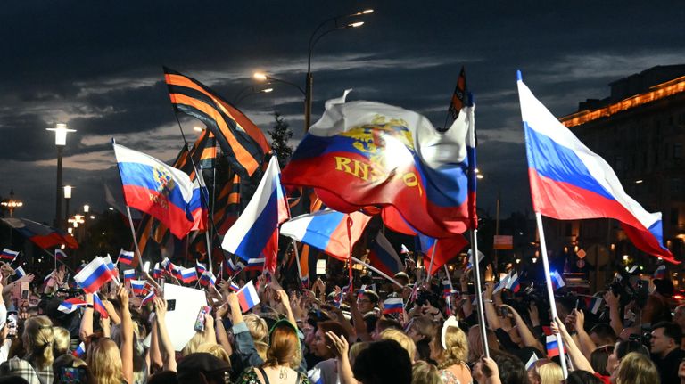 Митинг-концерт певца Я. Дронова (Shaman) у посольства США в Москве Митинг-концерт певца Я. Дронова (Shaman) у посольства США в Москве