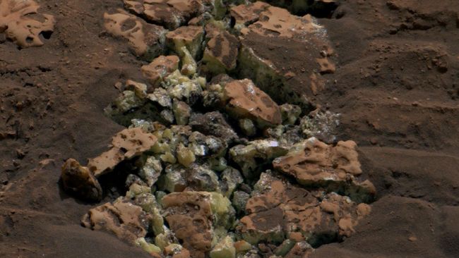 Кристаллы чистой серы на Марсе, обнаруженные марсоходом НАСА Curiosity