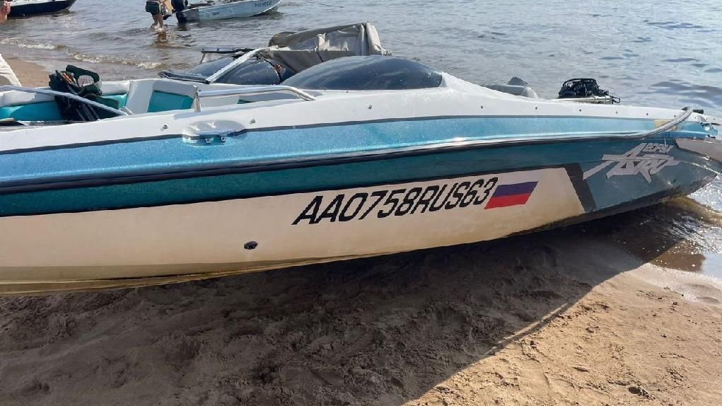 Последствия столкновения пассажирского судна Валдай с моторной лодкой в районе базы отдыха Чайка в Красноглинском районе под Самарой. 20 июля 2024 Последствия столкновения пассажирского судна Валдай с моторной лодкой в районе базы отдыха Чайка в Красноглинском районе под Самарой. 20 июля 2024 - РИА Новости, 1920, 20.07.2024