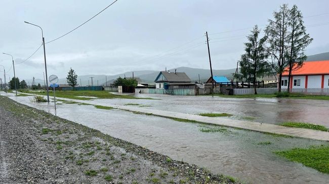 Последствия паводка в селе Санага в Закаменском районе Бурятии. 22 июля 2024