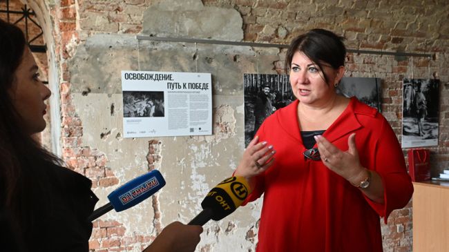 Руководитель проекта Освобождение. Путь к Победе Наталья Тюрина на открытии фотовыставки Освобождение. Путь к Победе на территории мемориального комплекса Брестская крепость-герой Руководитель проекта Освобождение. Путь к Победе Наталья Тюрина на открытии фотовыставки Освобождение. Путь к Победе на территории мемориального комплекса Брестская крепость-герой