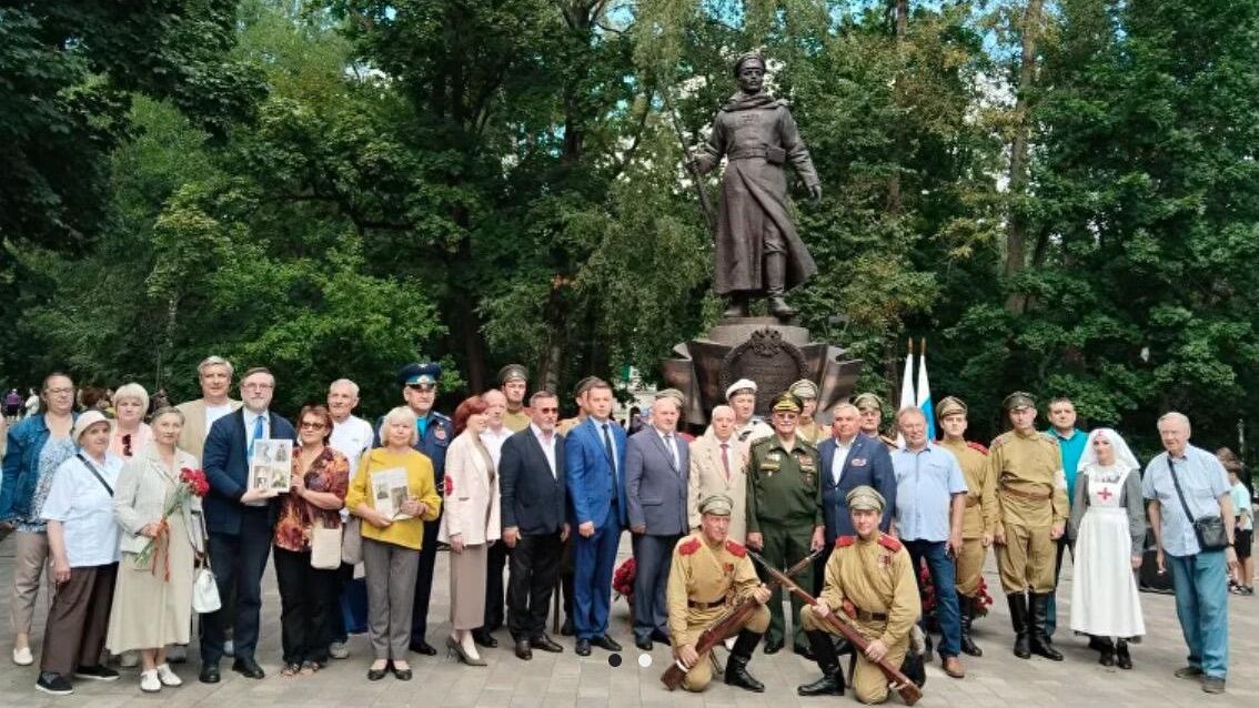 Торжественное открытие памятника участникам Первой мировой войны — жителям Нижегородской области в парке Кулибина в Нижнем Новгороде Торжественное открытие памятника участникам Первой мировой войны — жителям Нижегородской области в парке Кулибина в Нижнем Новгороде - РИА Новости, 1920, 25.07.2024