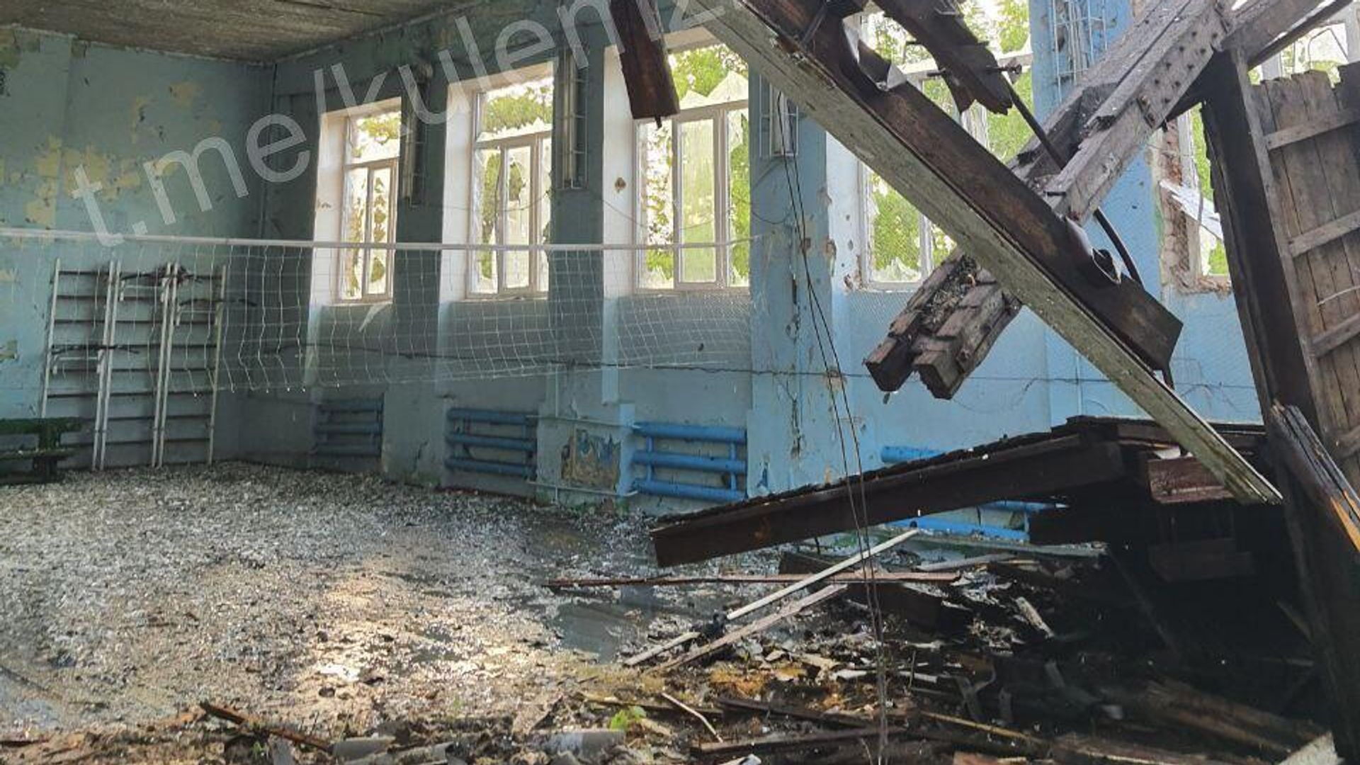 Последствия обстрела Петровского района Донецка, в результате которого была повреждена школа-интернат № 3 Последствия обстрела Петровского района Донецка, в результате которого была повреждена школа-интернат № 3 - РИА Новости, 1920, 25.07.2024