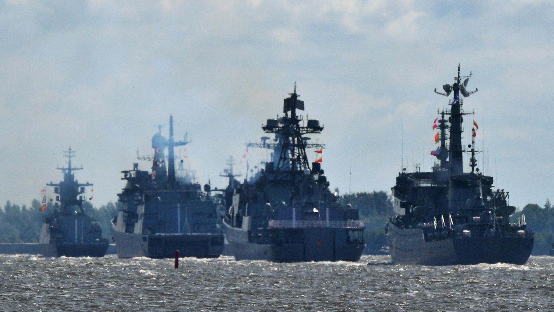 Корабли на репетиции парада ко Дню Военно-Морского флота в акватории Финского залива в Кронштадте Корабли на репетиции парада ко Дню Военно-Морского флота в акватории Финского залива в Кронштадте - РИА Новости, 1920, 28.07.2024
