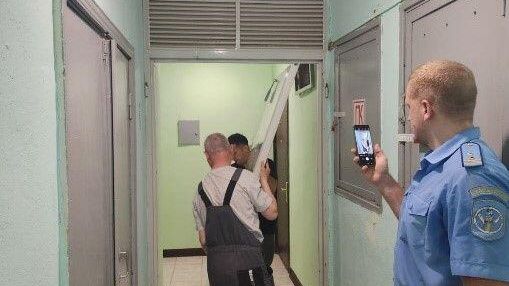 Демонтаж незаконной перегородки в доме в московском районе Солнцево Демонтаж незаконной перегородки в доме в московском районе Солнцево - РИА Новости, 1920, 26.07.2024