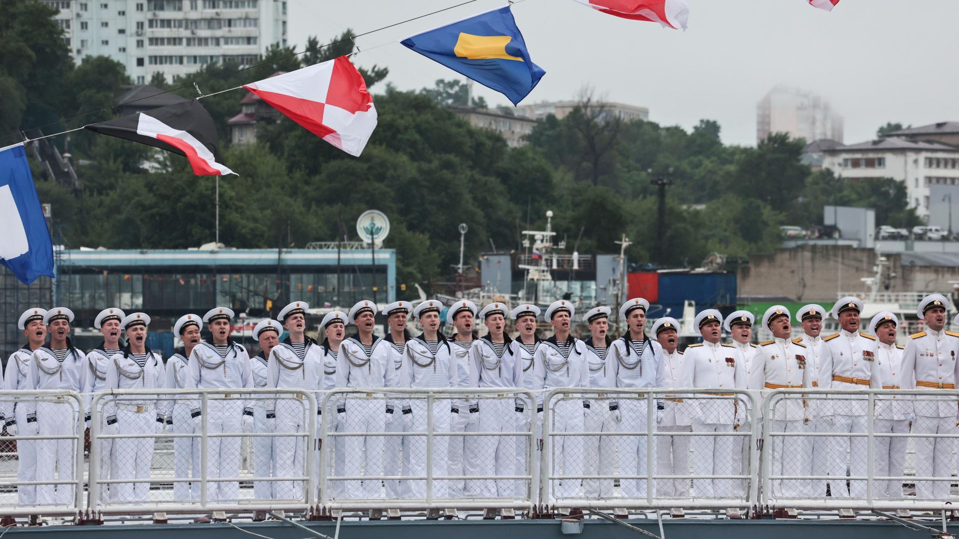 Военно-морской парад во Владивостоке по случаю Дня Военно-морского флота РФ - РИА Новости, 1920, 27.07.2025