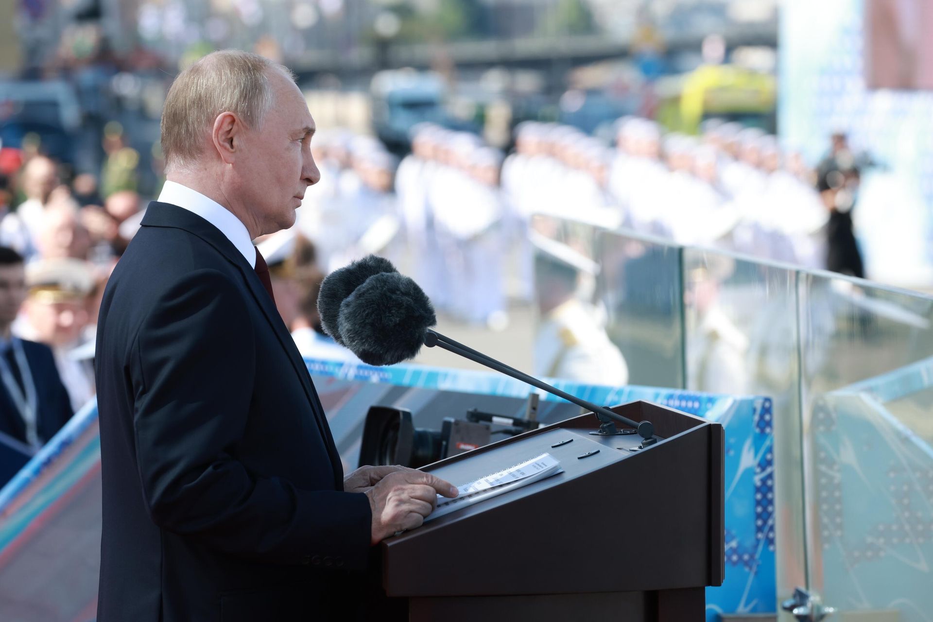 Президент РФ, верховный главнокомандующий Владимир Путин на Главном военно-морском параде по случаю Дня Военно-морского флота РФ Президент РФ, верховный главнокомандующий Владимир Путин на Главном военно-морском параде по случаю Дня Военно-морского флота РФ - РИА Новости, 1920, 21.02.2025