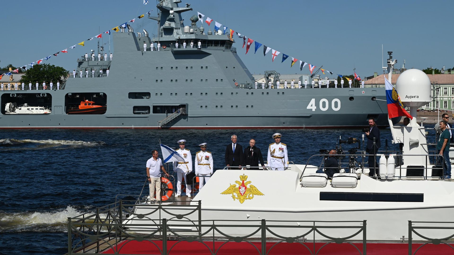Президент РФ, верховный главнокомандующий Владимир Путин на Главном военно-морском параде по случаю Дня Военно-морского флота РФ. 28 июля 2024 Президент РФ, верховный главнокомандующий Владимир Путин на Главном военно-морском параде по случаю Дня Военно-морского флота РФ. 28 июля 2024 - РИА Новости, 1920, 28.07.2024