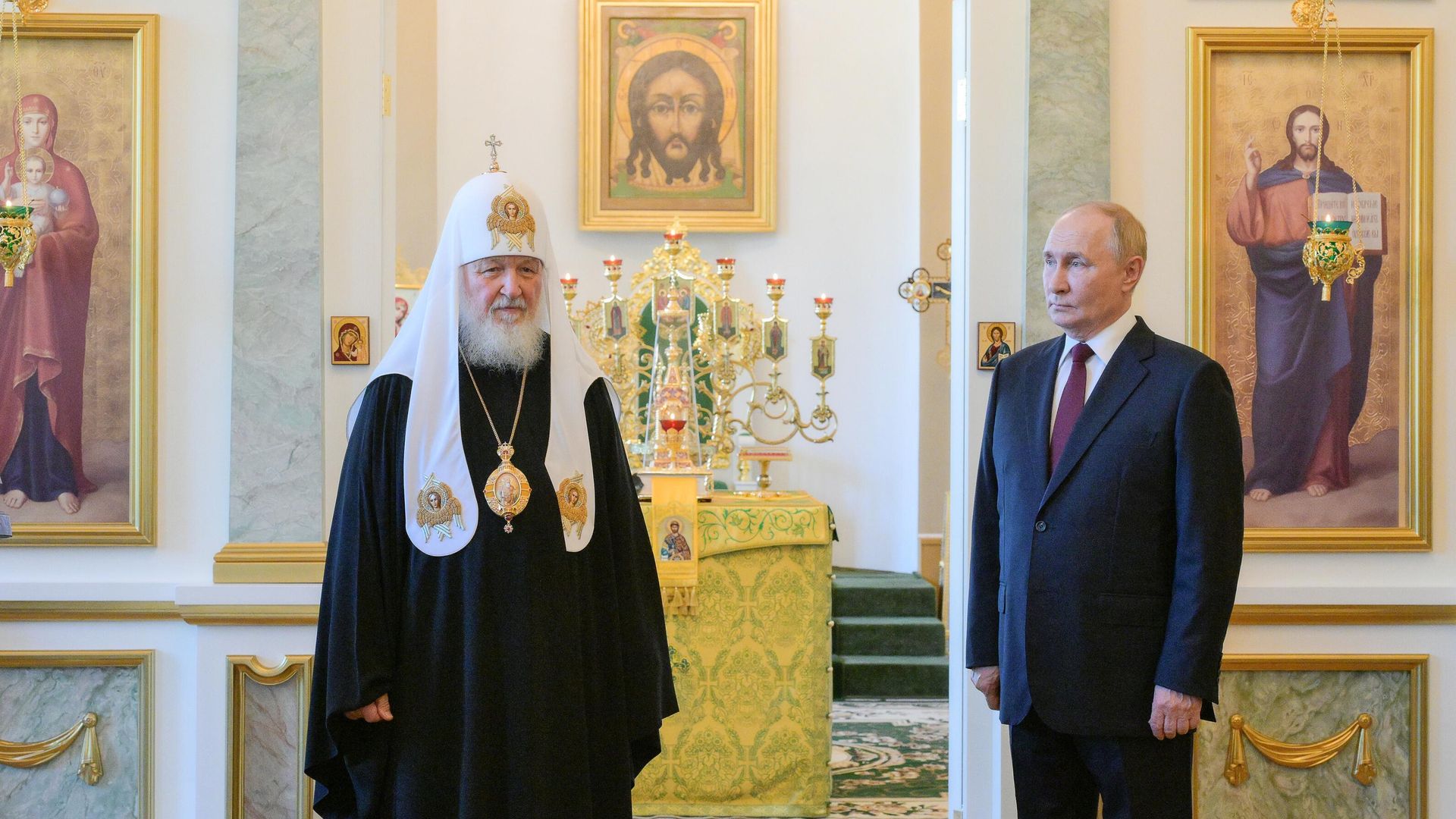 Президент РФ Владимир Путин и патриарх Московский и всея Руси Кирилл в Благовещенской церкви Александро-Невской лавры в Санкт-Петербурге. 28 июля 2024 Президент РФ Владимир Путин и патриарх Московский и всея Руси Кирилл в Благовещенской церкви Александро-Невской лавры в Санкт-Петербурге. 28 июля 2024 - РИА Новости, 1920, 28.07.2024