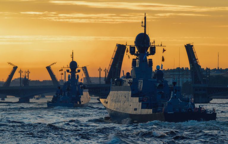Корабли на первой репетиции морского парада ко дню ВМФ в Санкт-Петербурге