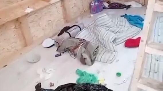 Одна из комнат, в которой жили дети на острове Аскольд в Приморье Одна из комнат, в которой жили дети на острове Аскольд в Приморье - РИА Новости, 1920, 31.07.2024