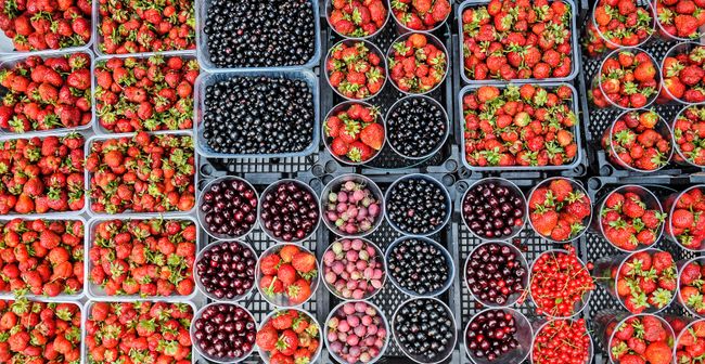 Продажа сезонных  ягод 