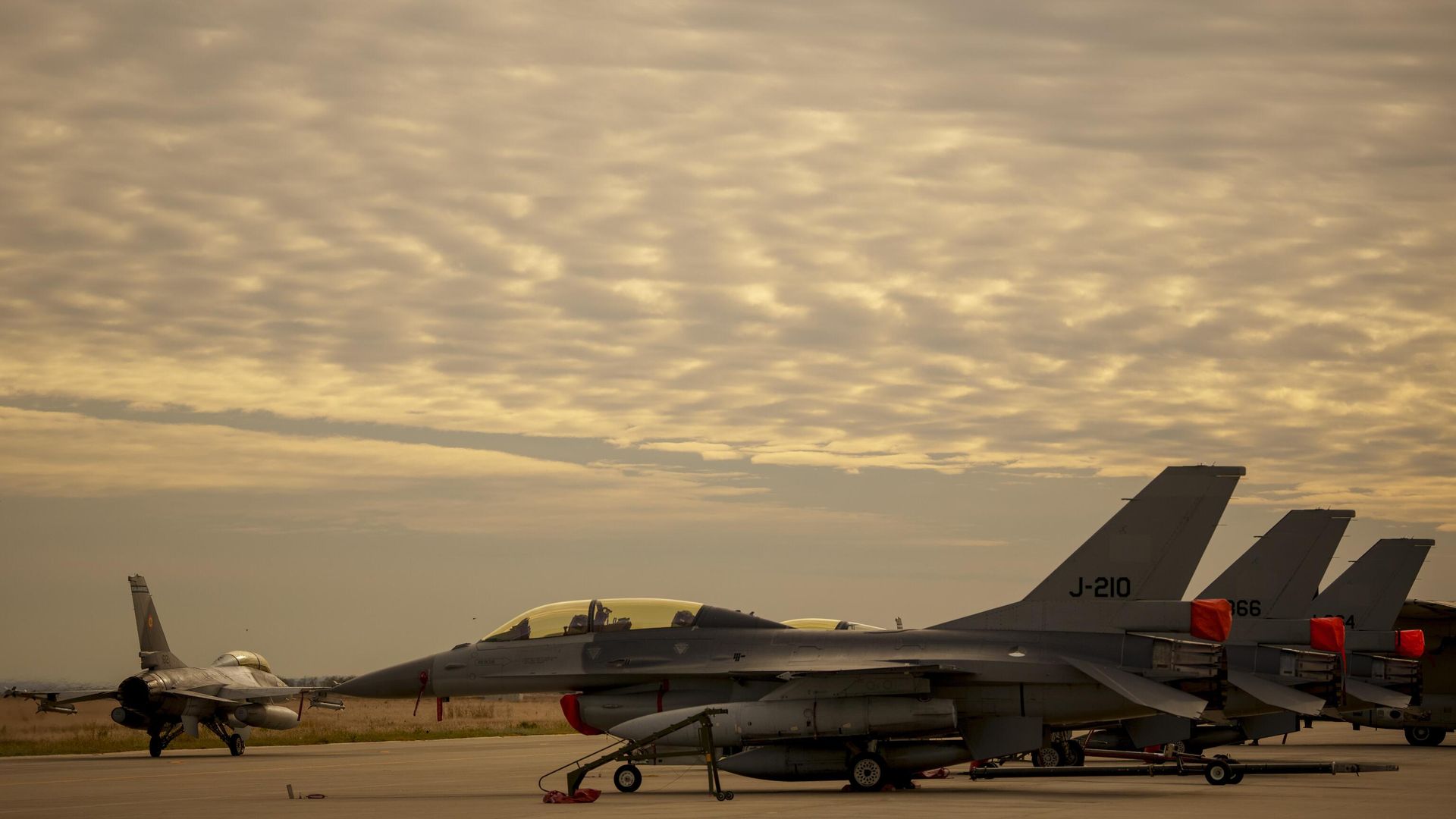 Истребители F-16 Истребители F-16 - РИА Новости, 1920, 11.09.2024