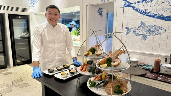 Шеф-повар ресторана Azure, InterContinental Hua Hin Шеф-повар ресторана Azure, InterContinental Hua Hin