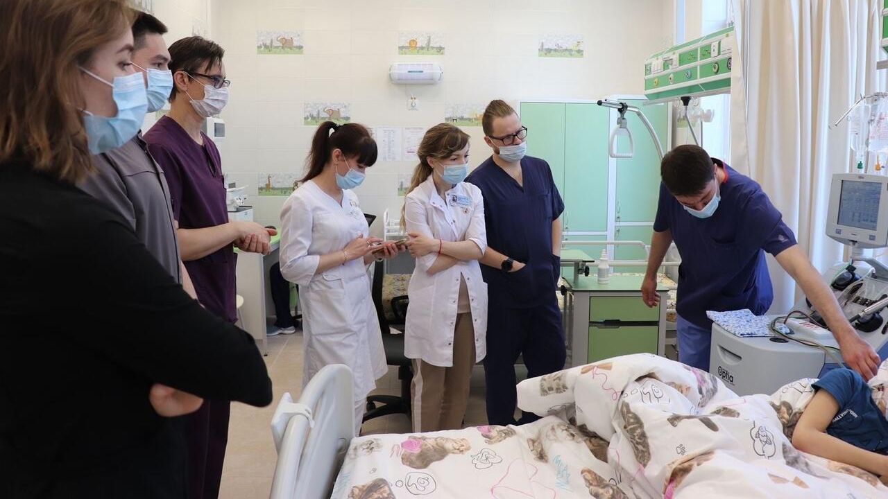 Девочке сделали первую операцию на костном мозге в Республиканском детском центре онкологии и гематологии в Уфе Девочке сделали первую операцию на костном мозге в Республиканском детском центре онкологии и гематологии в Уфе - РИА Новости, 1920, 31.07.2024
