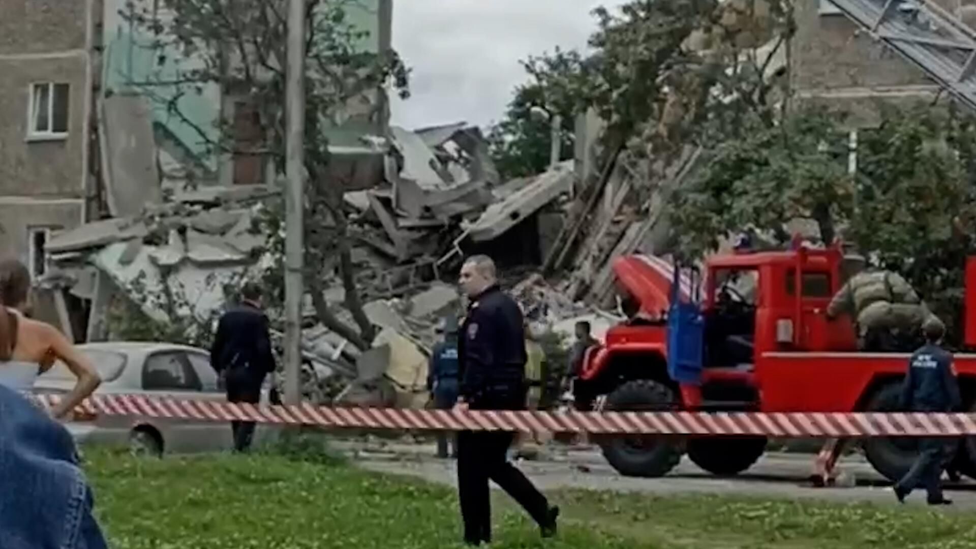 Кадры с места взрыва газа в жилом доме в Нижнем Тагиле Кадры с места взрыва газа в жилом доме в Нижнем Тагиле - РИА Новости, 1920, 01.08.2024