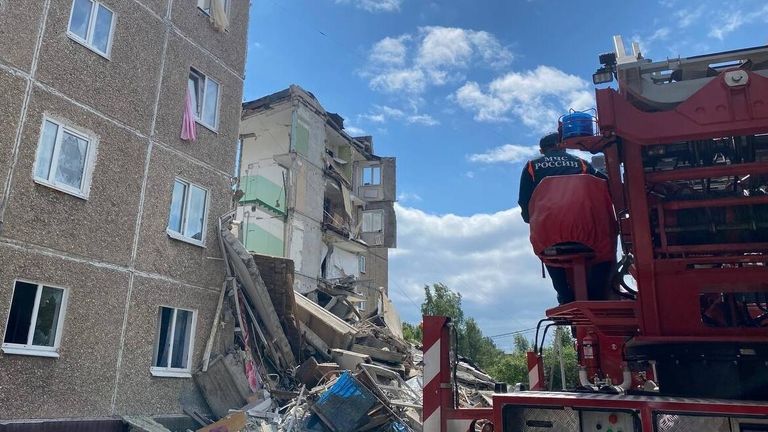 Взрыв в жилом доме в Нижним Тагиле Взрыв в жилом доме в Нижним Тагиле