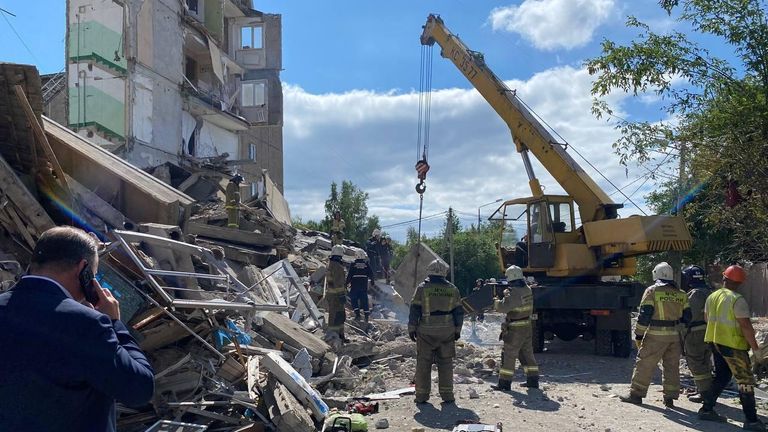 Взрыв в жилом доме в Нижним Тагиле Взрыв в жилом доме в Нижним Тагиле