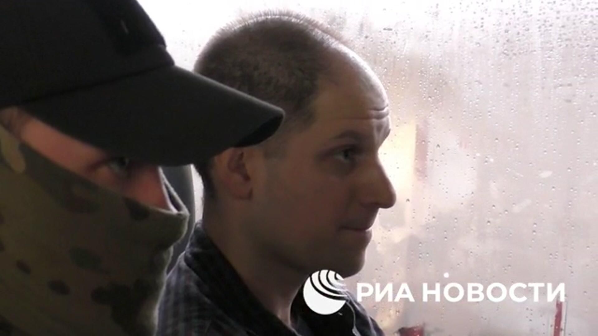 Посадка в самолет граждан, которые были помилованы и обменяны Посадка в самолет граждан, которые были помилованы и обменяны - РИА Новости, 1920, 01.08.2024