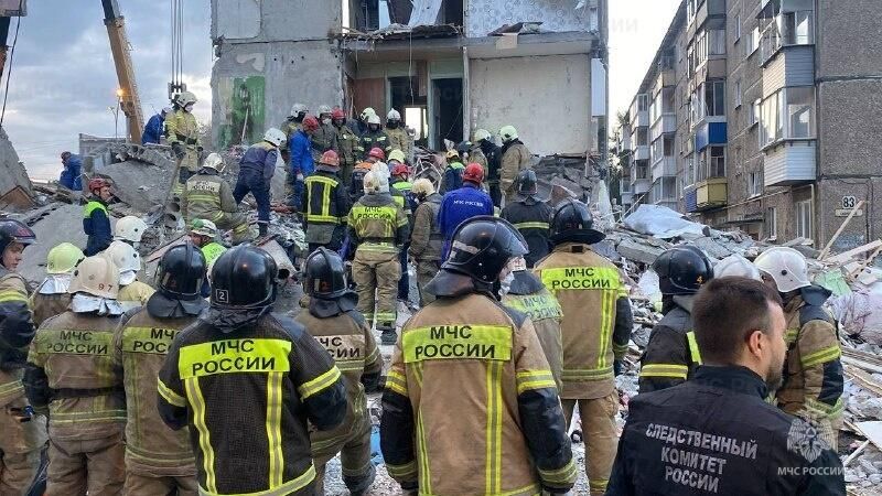 Поисково-спасательные работы на месте обрушения жилого дома в Нижнем Тагиле Поисково-спасательные работы на месте обрушения жилого дома в Нижнем Тагиле - РИА Новости, 1920, 07.08.2024