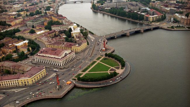 Стрелка Васильевского острова в Петербурге