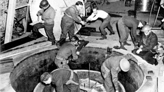 Немецкий экспериментальный ядерный реактор в Хайгерлохе. Апрель 1945