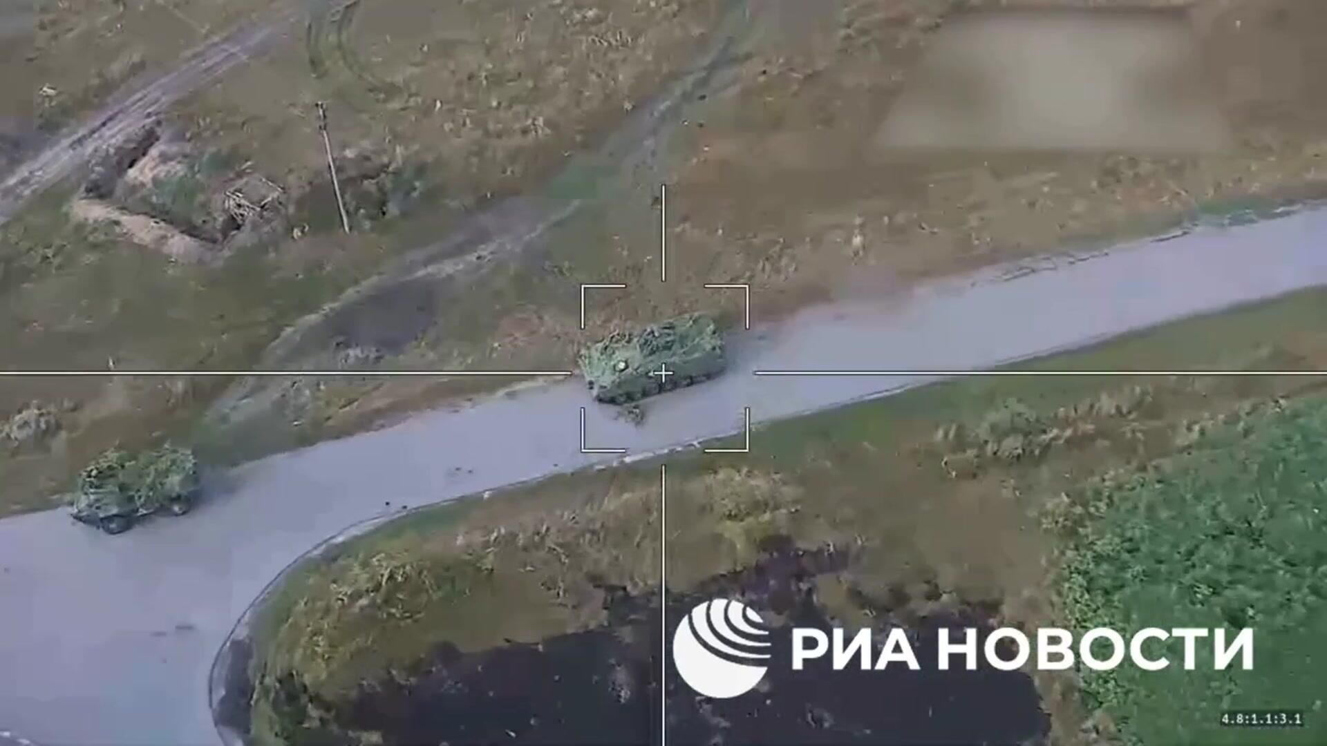 Кадры уничтожения военной техники ВСУ в приграничном районе Курской области Кадры уничтожения военной техники ВСУ в приграничном районе Курской области - РИА Новости, 1920, 09.08.2024