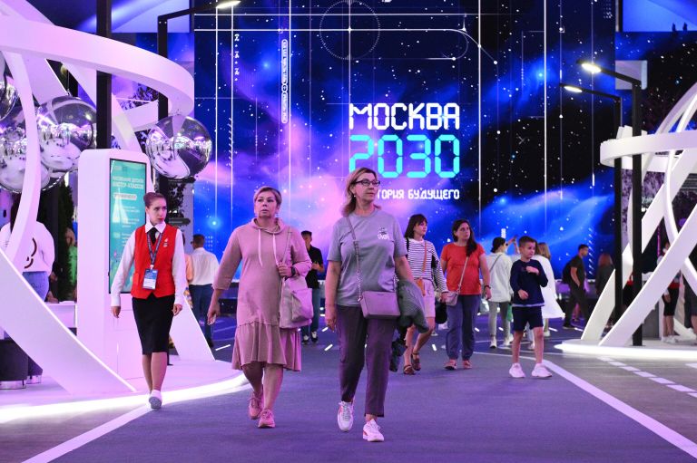 Выставка форума-фестиваля Территория будущего. Москва 2030 в Гостином дворе Выставка форума-фестиваля Территория будущего. Москва 2030 в Гостином дворе