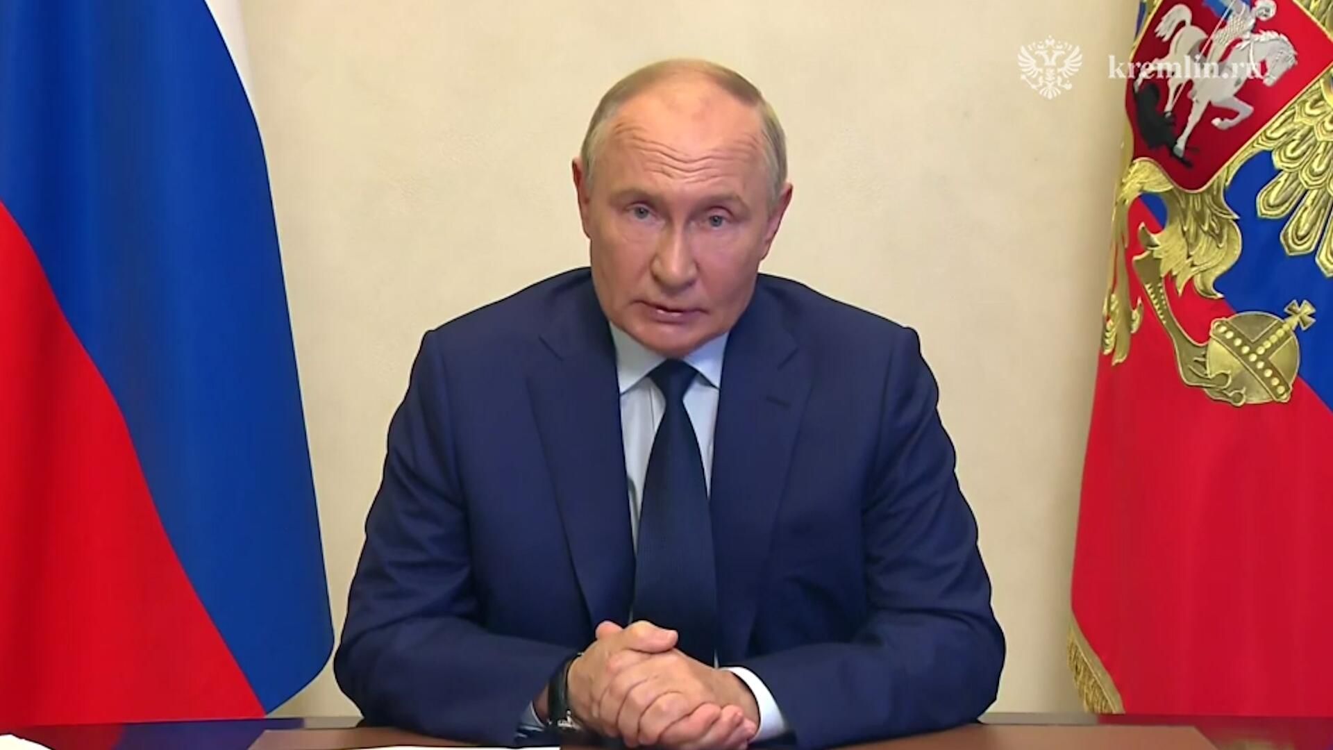Путин: покинувшим свои дома жителям Курской области выплатят по десять тысяч рублей - РИА Новости, 1920, 08.08.2024