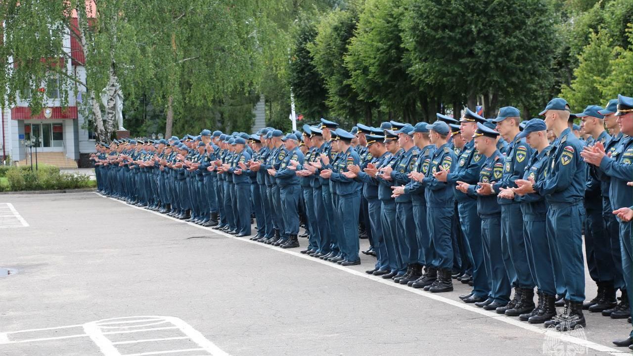 Сводный отряд пиротехников отправился в Донецкую и Луганскую Народные Республики для разминирования территории. 9 августа 2024 Сводный отряд пиротехников отправился в Донецкую и Луганскую Народные Республики для разминирования территории. 9 августа 2024 - РИА Новости, 1920, 09.08.2024