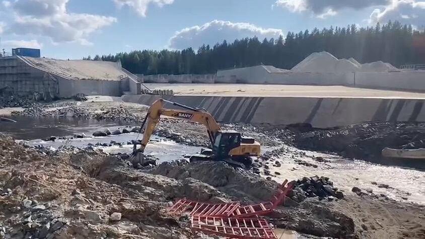 Восстановительные работы на дамбе на Беломорканале в Карелии Восстановительные работы на дамбе на Беломорканале в Карелии - РИА Новости, 1920, 09.08.2024