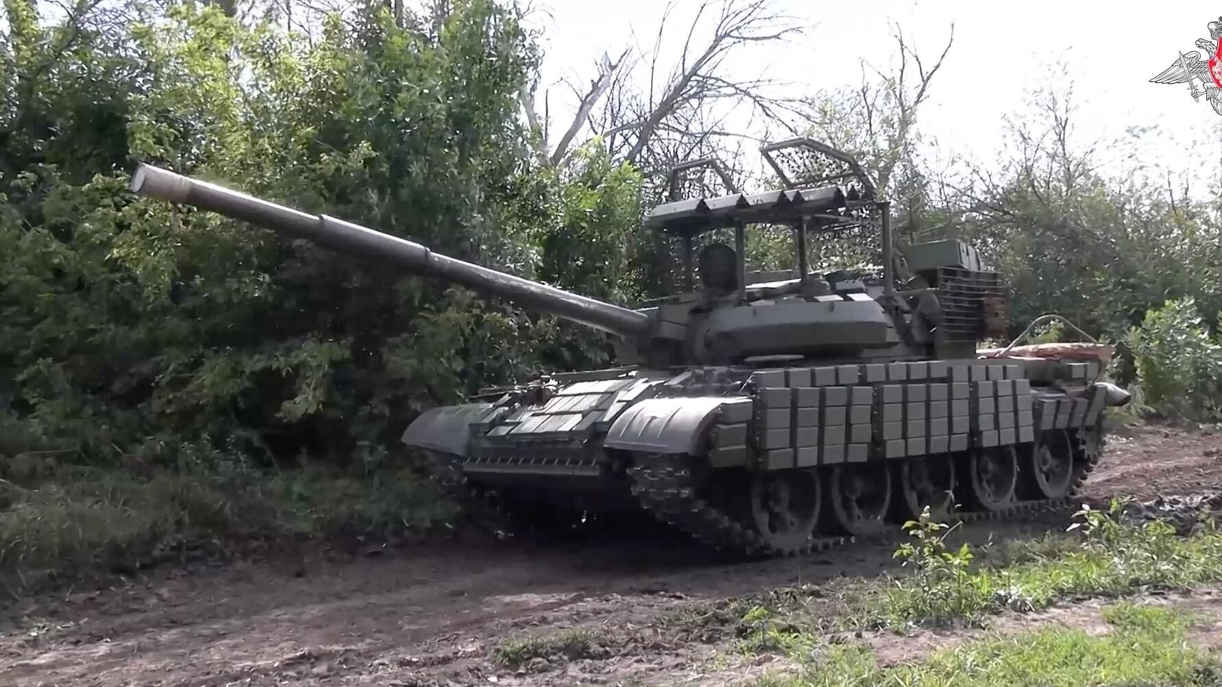 Танк ВС РФ на боевой позиции в приграничном районе Курской области. Кадр видео Танк ВС РФ на боевой позиции в приграничном районе Курской области. Кадр видео - РИА Новости, 1920, 11.08.2024