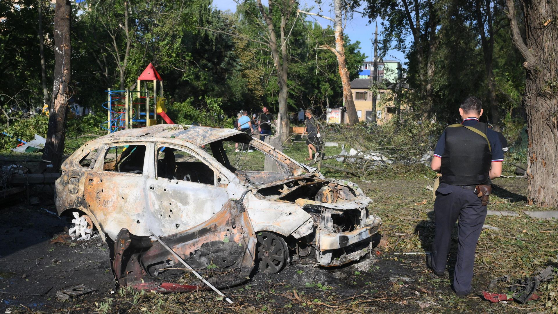 Последствия украинского обстрела Курска Последствия украинского обстрела Курска - РИА Новости, 1920, 14.08.2024