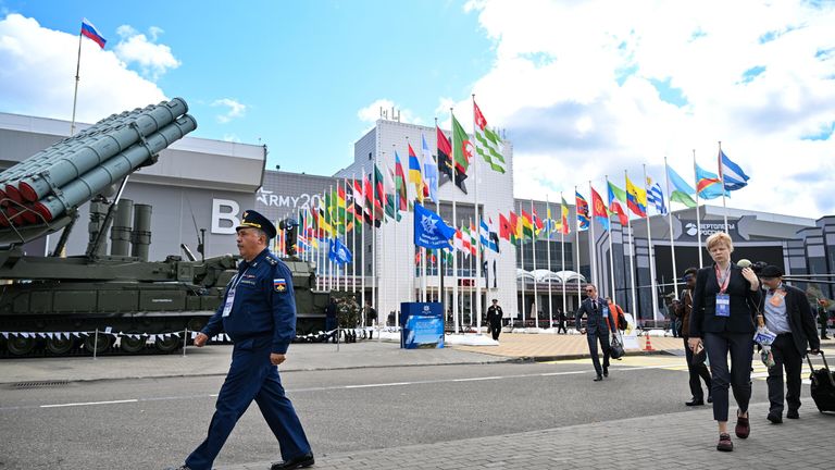 На Х Международном военно-техническом форуме Армия-2024 в Конгрессно-выставочном центре Патриот На Х Международном военно-техническом форуме Армия-2024 в Конгрессно-выставочном центре Патриот
