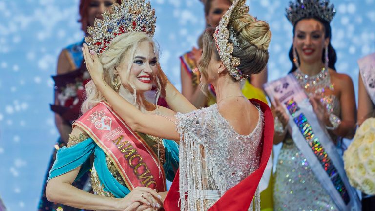 Людмила Рожнева из Санкт-Петербурга, ставшая победительницей конкурса Миссис Россия-2024 Людмила Рожнева из Санкт-Петербурга, ставшая победительницей конкурса Миссис Россия-2024