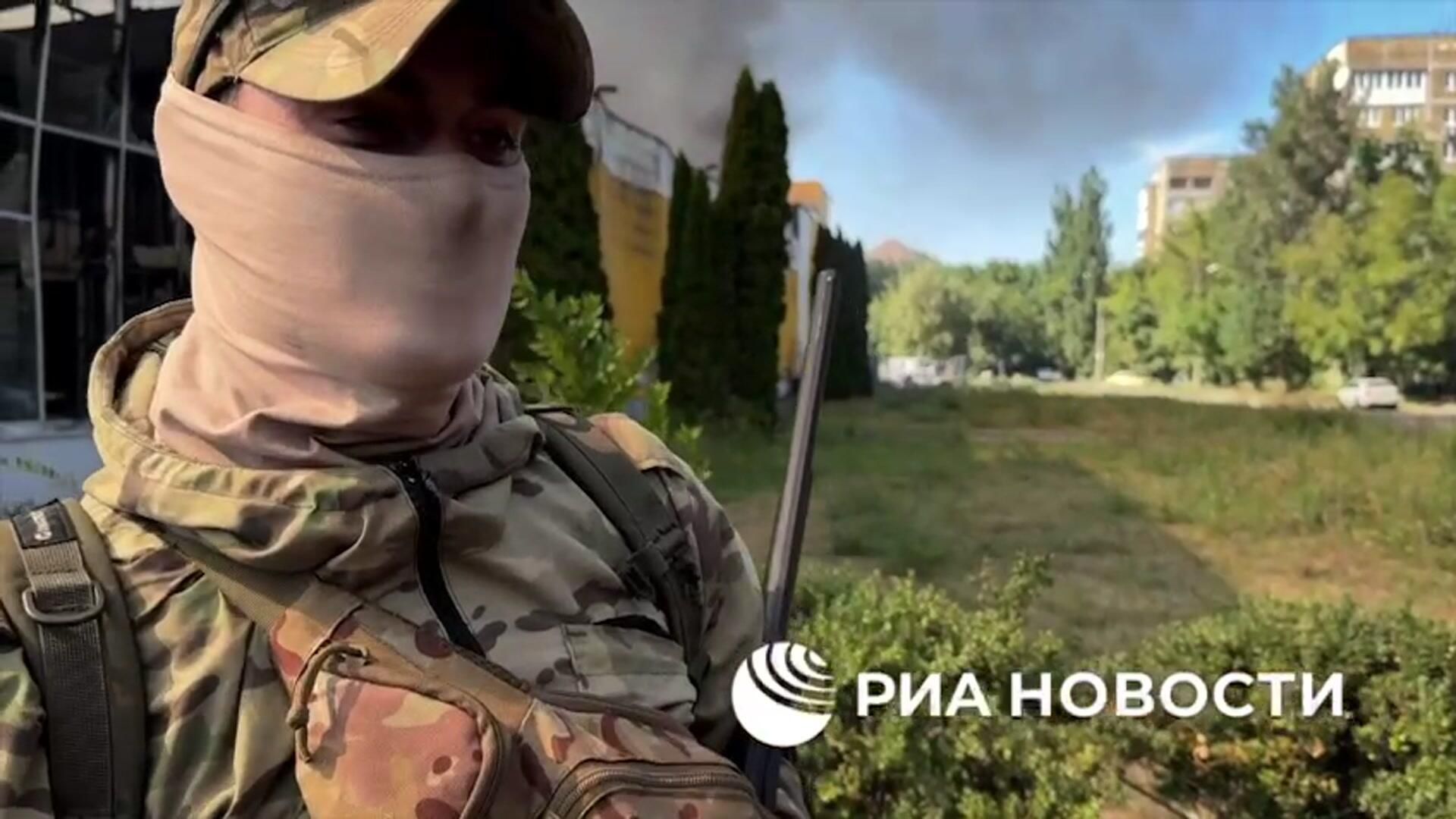 Украинский дрон сбит над гипермаркетом Галактика в Донецке Украинский дрон сбит над гипермаркетом Галактика в Донецке - РИА Новости, 1920, 16.08.2024