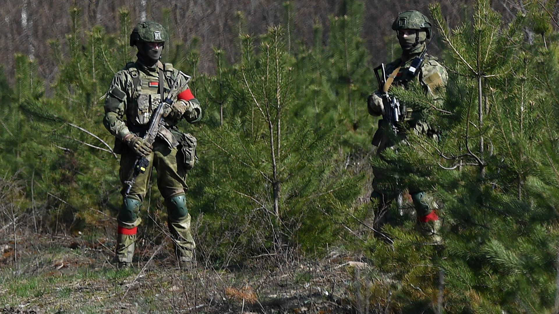 Военнослужащие десантных войск Белоруссии патрулируют белорусско-украинскую границу Военнослужащие десантных войск Белоруссии патрулируют белорусско-украинскую границу - РИА Новости, 1920, 25.08.2024