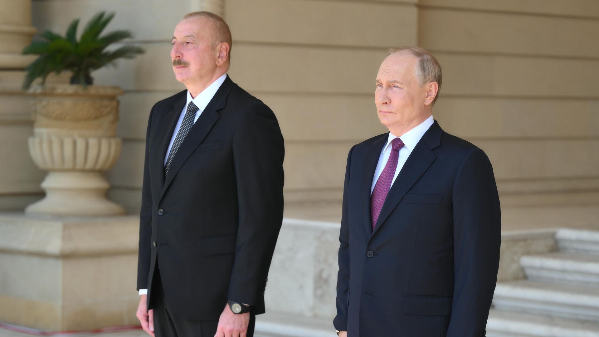 Владимир Путин и Алиев Владимир Путин и Алиев - РИА Новости, 1920, 09.10.2025