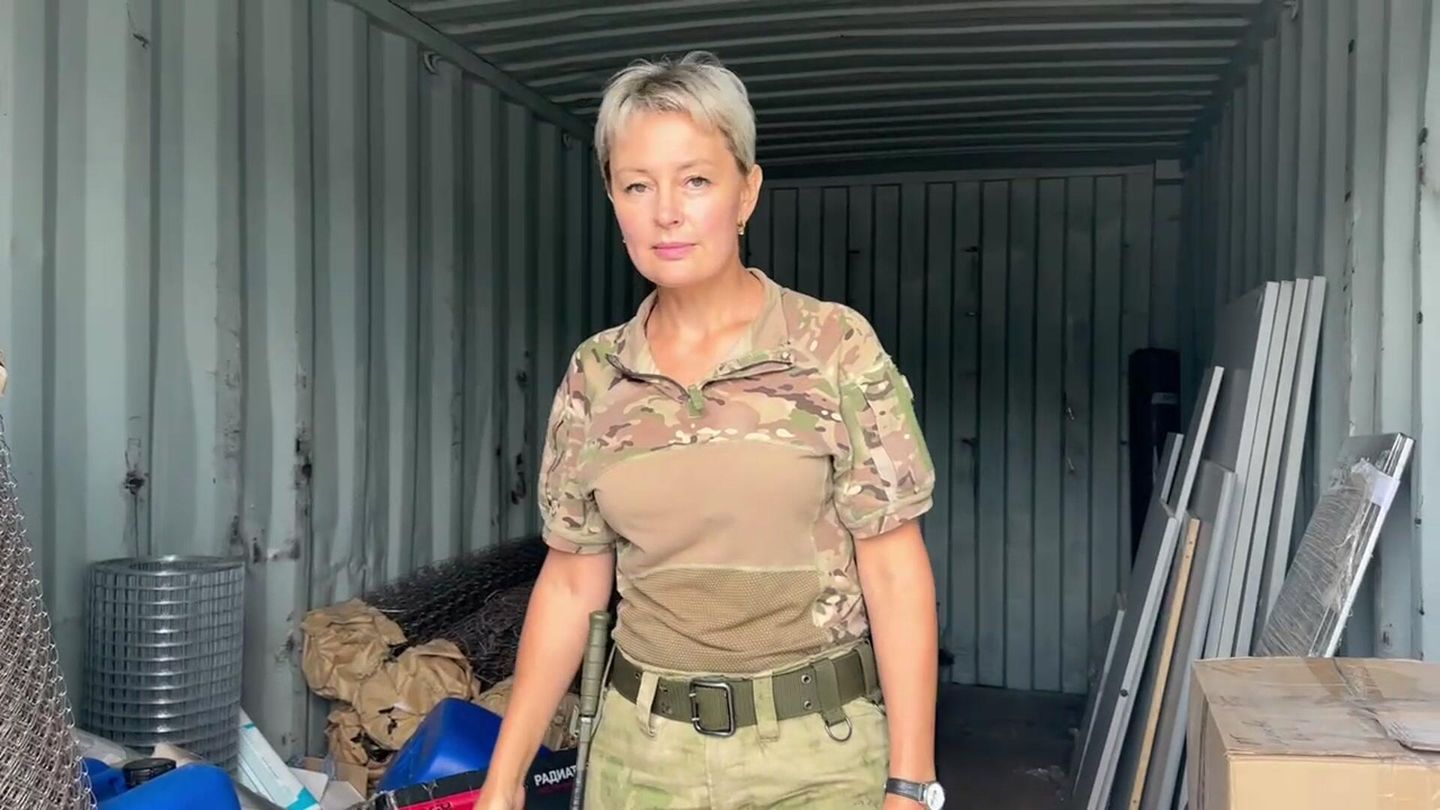 Волонтер Елена Стогниенко рассказывает, в чем фронт нуждается больше всего