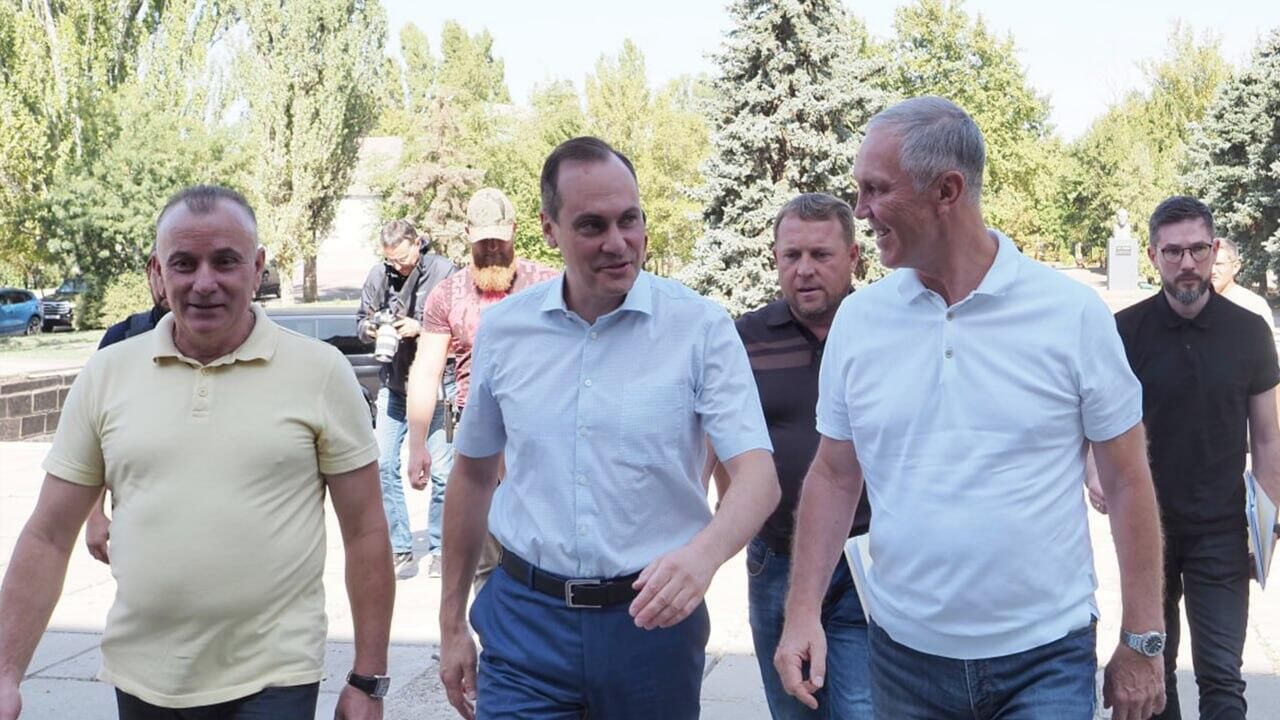 Глава Мордовии Артем Здунов с губернатором Херсонской области Владимиром Сальдо Глава Мордовии Артем Здунов с губернатором Херсонской области Владимиром Сальдо - РИА Новости, 1920, 21.08.2024