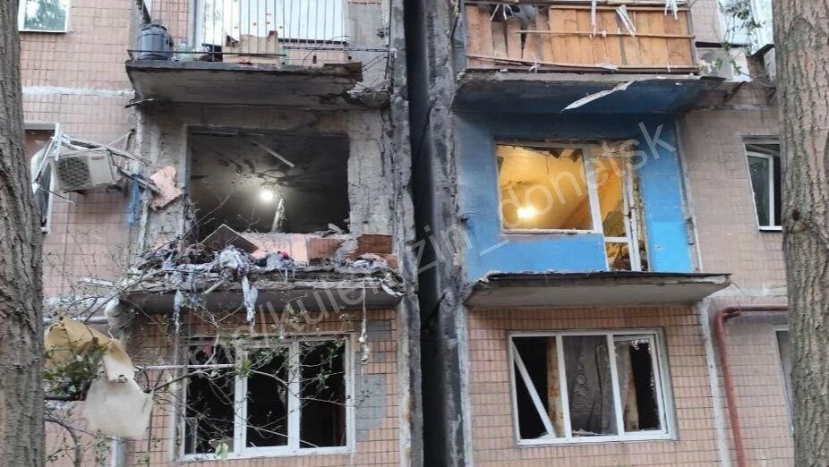 Последствия обстрела со стороны ВСУ по жилому дому на улице Щипачева в Петровском районе Донецка. 22 августа 2024 Последствия обстрела со стороны ВСУ по жилому дому на улице Щипачева в Петровском районе Донецка. 22 августа 2024 - РИА Новости, 1920, 22.08.2024