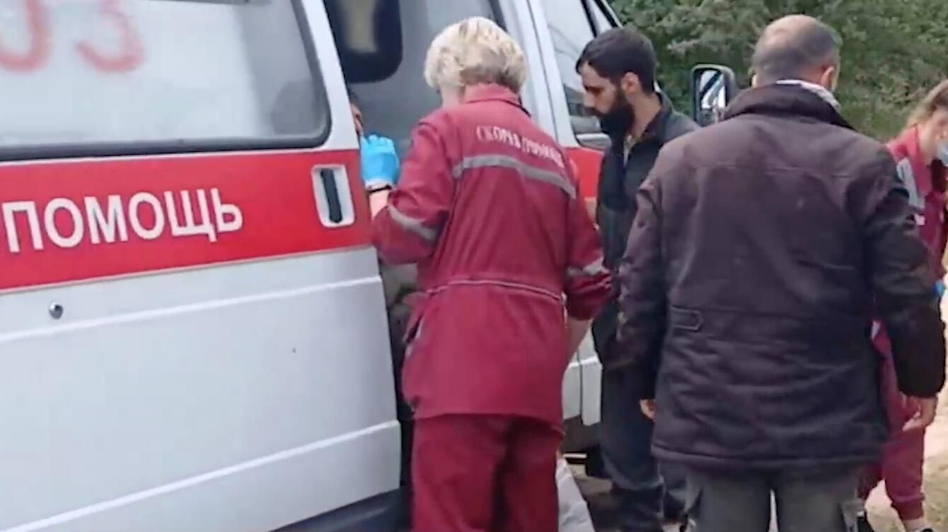 Оказание медицинской помощи избитым беженцам на белорусско-польской границе. 23 августа 2024 Оказание медицинской помощи избитым беженцам на белорусско-польской границе. 23 августа 2024 - РИА Новости, 1920, 23.08.2024