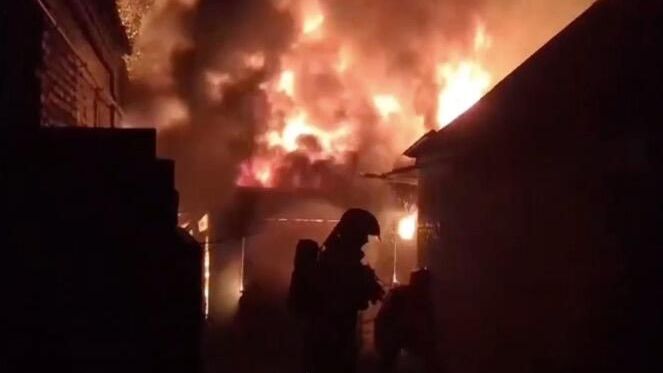 Ликвидация пожара в Пролетарске Ростовской области Ликвидация пожара в Пролетарске Ростовской области - РИА Новости, 1920, 24.08.2024