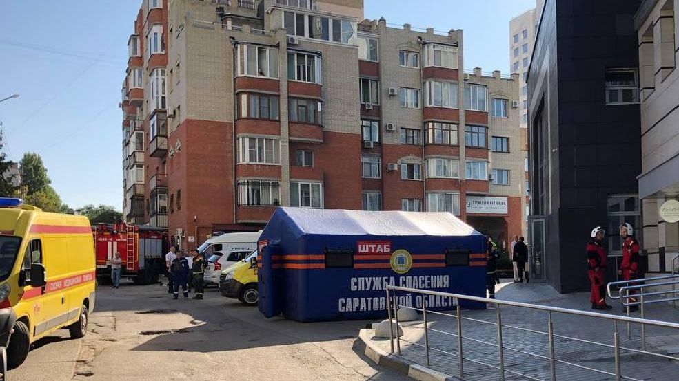 Оперативный штаб для оказания помощи жильцам домов, получивших повреждения в результате атаки БПЛА в Саратовской области. 26 августа 2024 Оперативный штаб для оказания помощи жильцам домов, получивших повреждения в результате атаки БПЛА в Саратовской области. 26 августа 2024 - РИА Новости, 1920, 26.08.2024