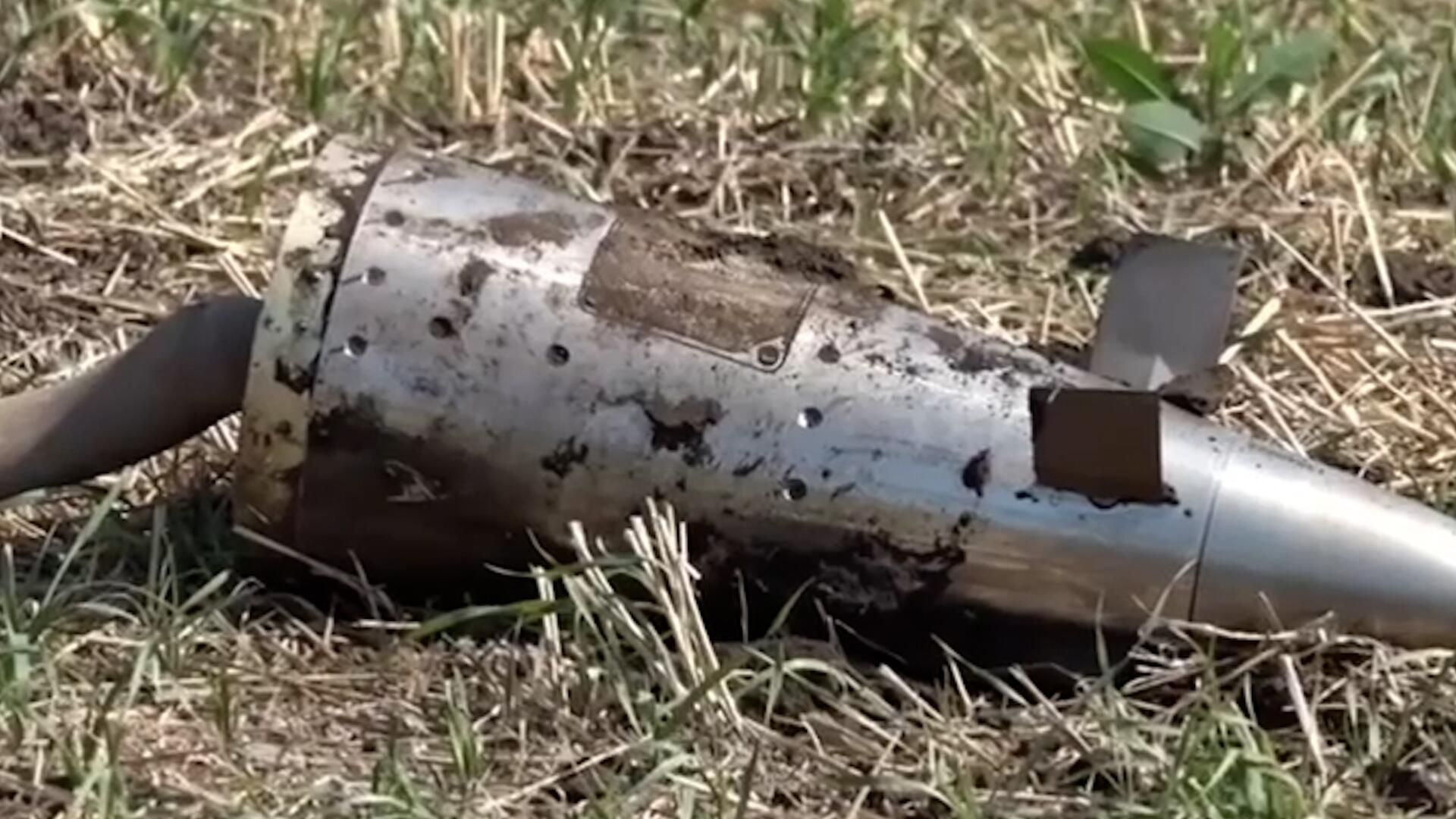 Неразорвавшиеся элементы ракеты HIMARS, обезвреженные неподалеку от Курской АЭС Неразорвавшиеся элементы ракеты HIMARS, обезвреженные неподалеку от Курской АЭС - РИА Новости, 1920, 28.08.2024