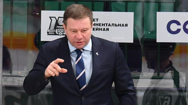 Главный тренер Нефтехимика Олег Леонтьев Главный тренер Нефтехимика Олег Леонтьев