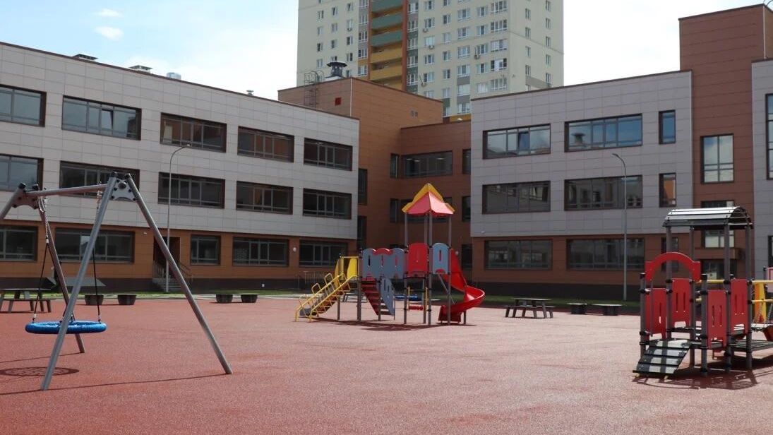Шесть новых школ откроется в Нижегородской области в День знаний Шесть новых школ откроется в Нижегородской области в День знаний - РИА Новости, 1920, 29.08.2024
